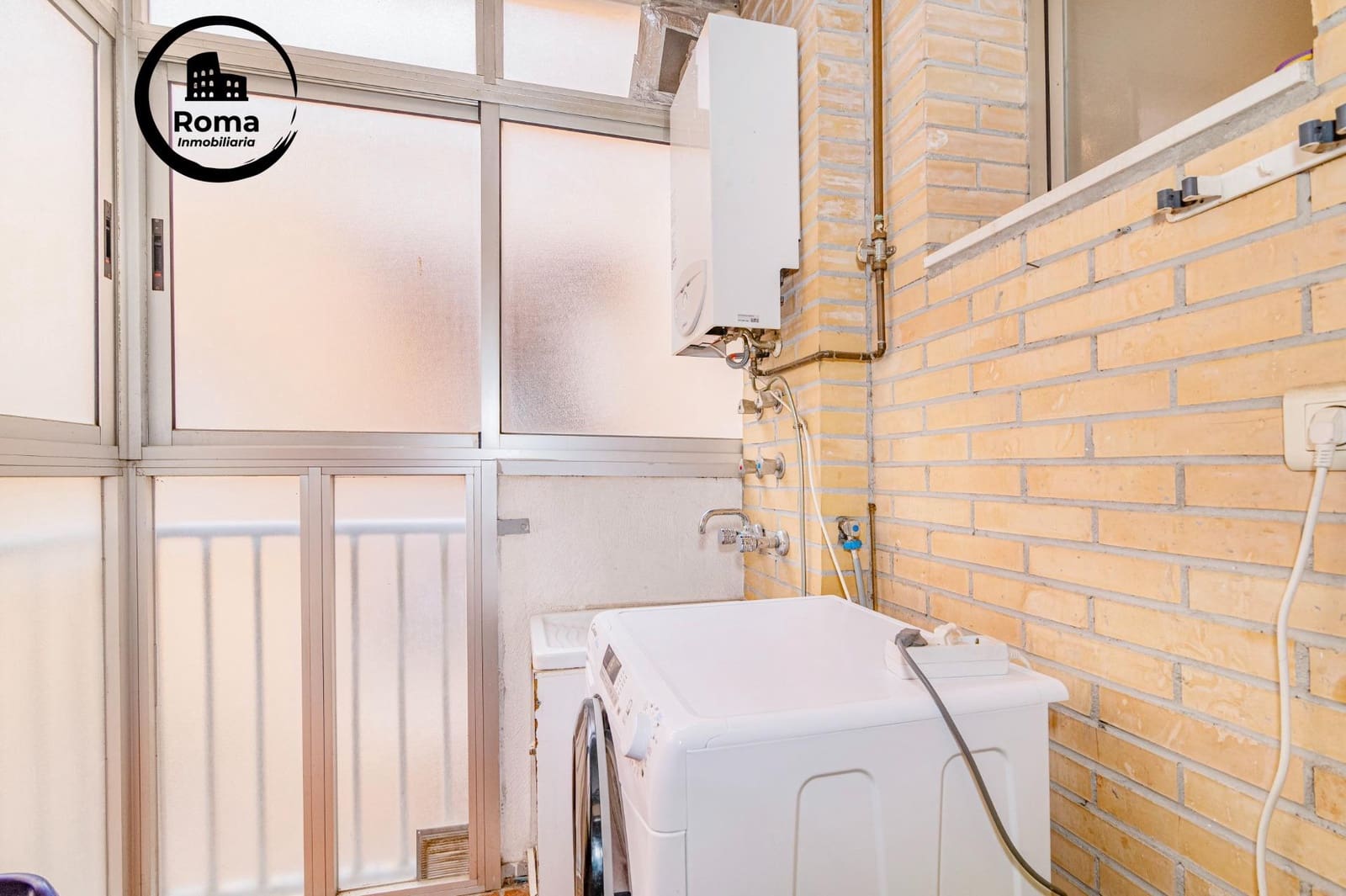 4 bedroom Apartment for sale in Granada city with garage - € 218,000 (Ref: 9674413)