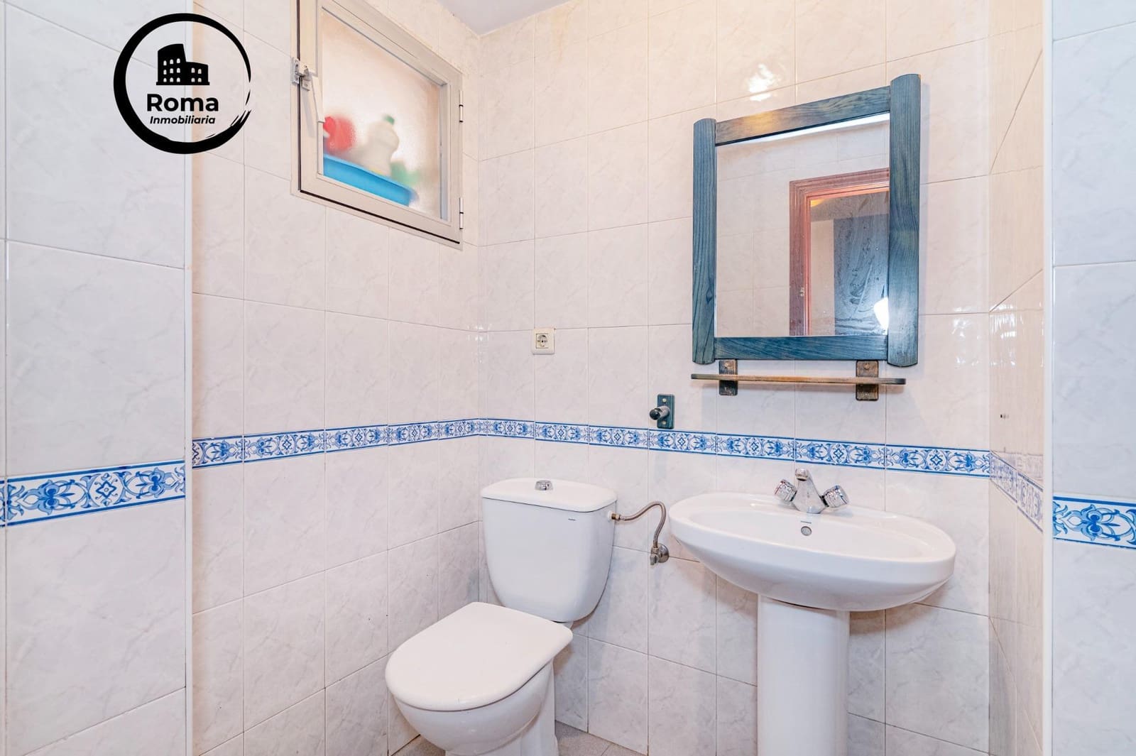 4 bedroom Apartment for sale in Granada city with garage - € 218,000 (Ref: 9674413)