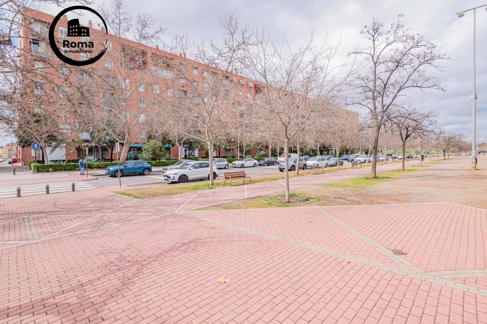 4 bedroom Apartment for sale in Granada city with garage - € 218,000 (Ref: 9674413)