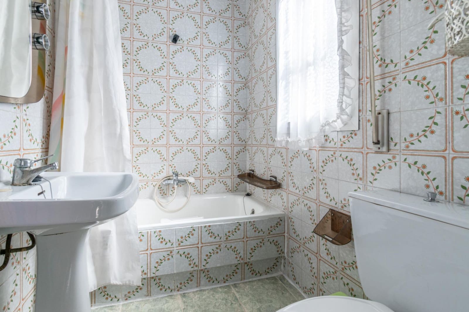 5 bedroom Terraced Villa for sale in Armilla - € 239,000 (Ref: 9674416)