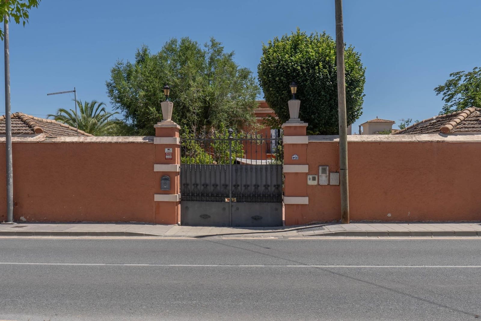 5 bedroom Villa for sale in Ogijares with pool - € 725,000 (Ref: 9674418)