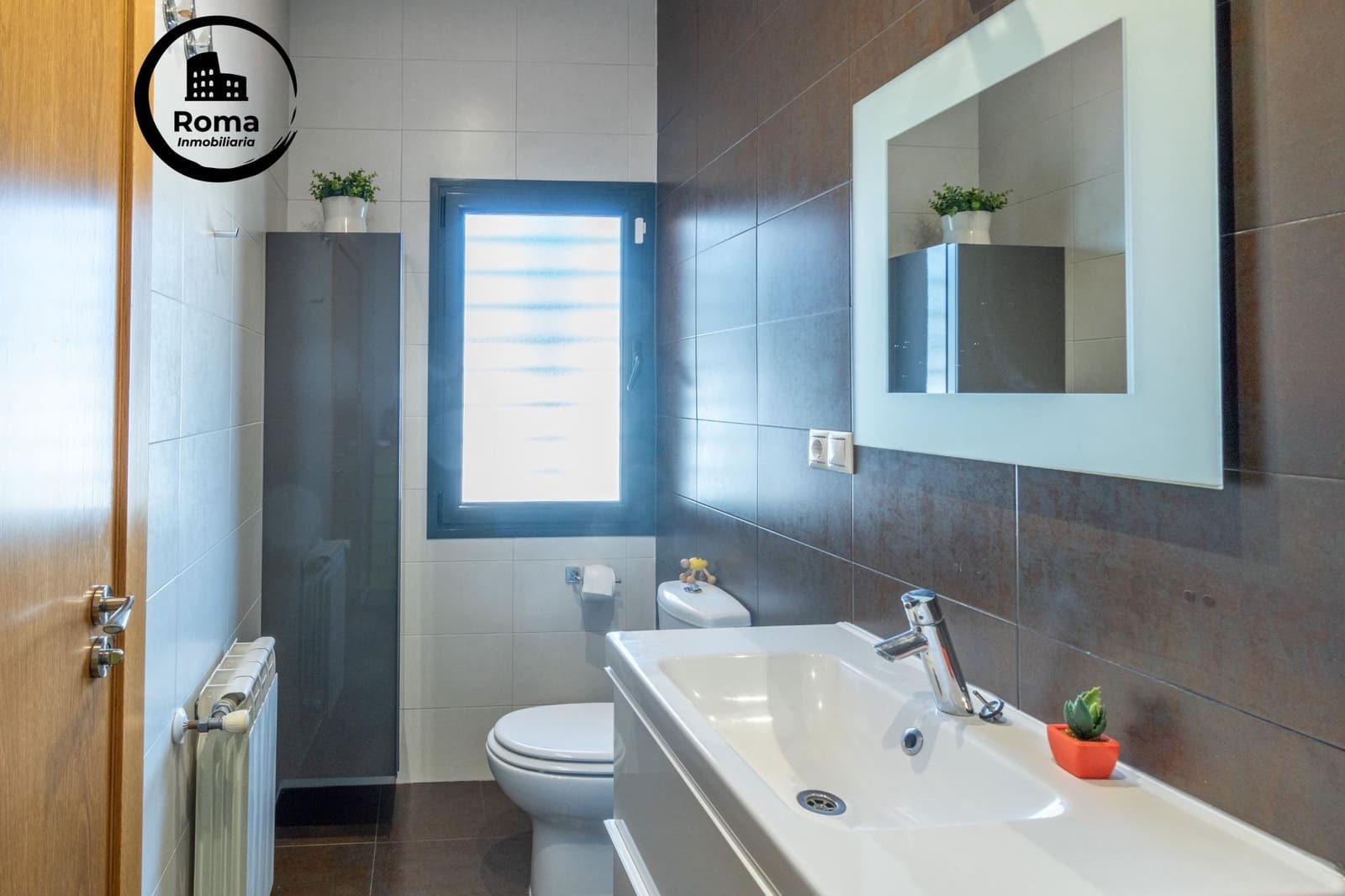 4 bedroom Villa for sale in Alhendin with pool garage - € 449,000 (Ref: 9674421)