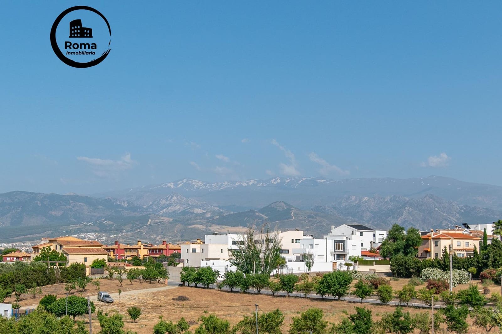 4 bedroom Villa for sale in Alhendin with pool garage - € 449,000 (Ref: 9674421)