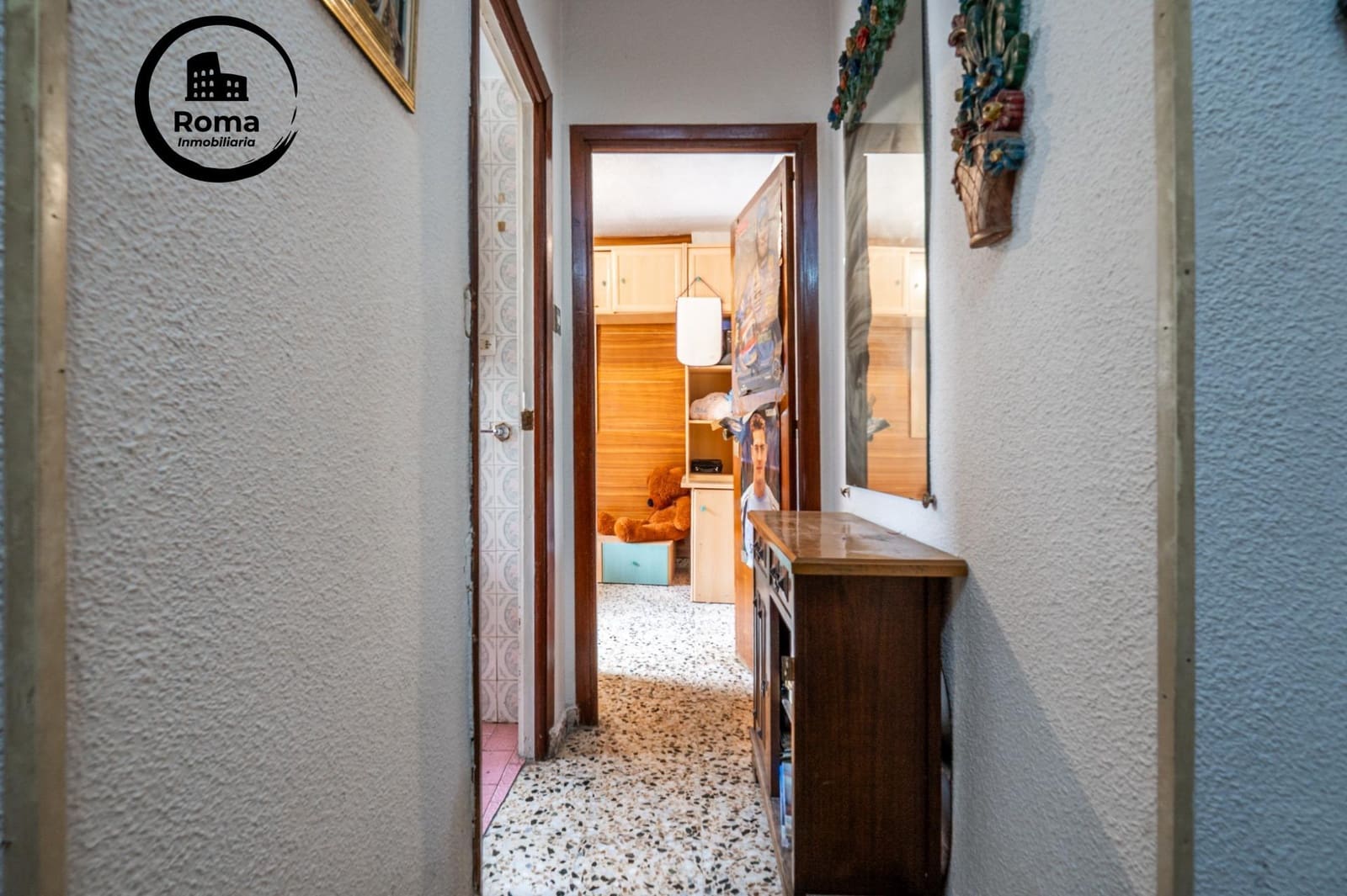 6 bedroom Townhouse for sale in Granada city - € 300,000 (Ref: 9677593)