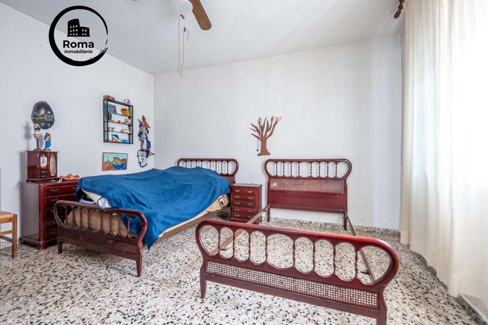 6 bedroom Townhouse for sale in Granada city - € 300,000 (Ref: 9677593)