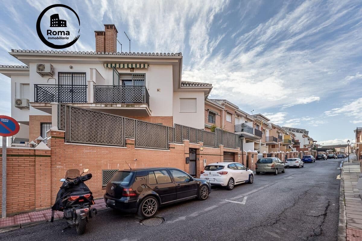 5 chambre Villa/Maison Mitoyenne à vendre à Ogijares avec garage - 339 000 € (Ref: 9679960)