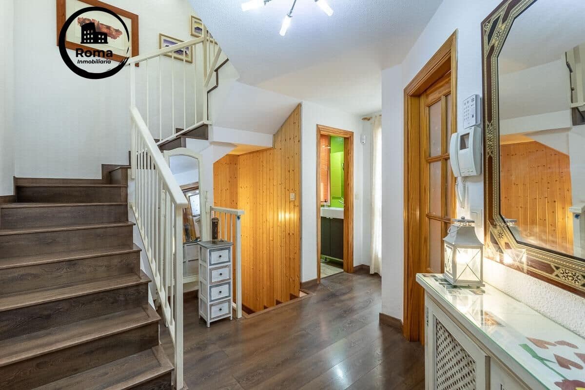 5 chambre Villa/Maison Mitoyenne à vendre à Ogijares avec garage - 339 000 € (Ref: 9679960)