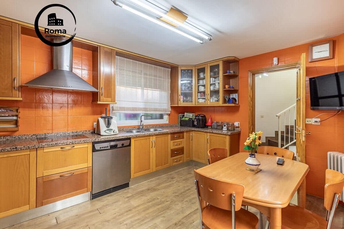 5 chambre Villa/Maison Mitoyenne à vendre à Ogijares avec garage - 339 000 € (Ref: 9679960)