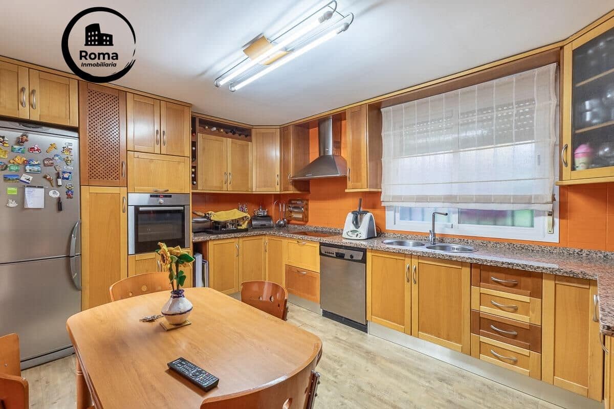 5 chambre Villa/Maison Mitoyenne à vendre à Ogijares avec garage - 339 000 € (Ref: 9679960)