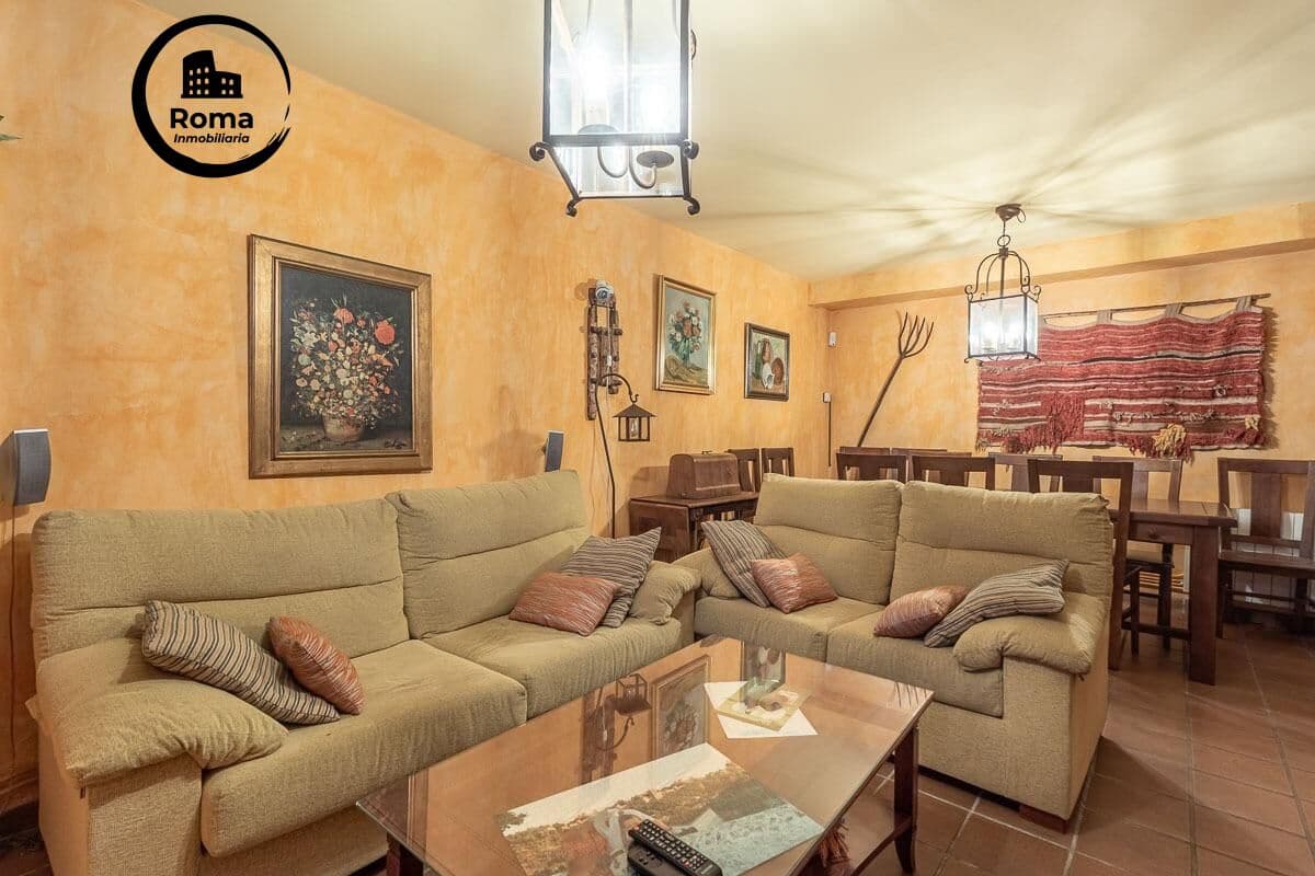 5 chambre Villa/Maison Mitoyenne à vendre à Ogijares avec garage - 339 000 € (Ref: 9679960)