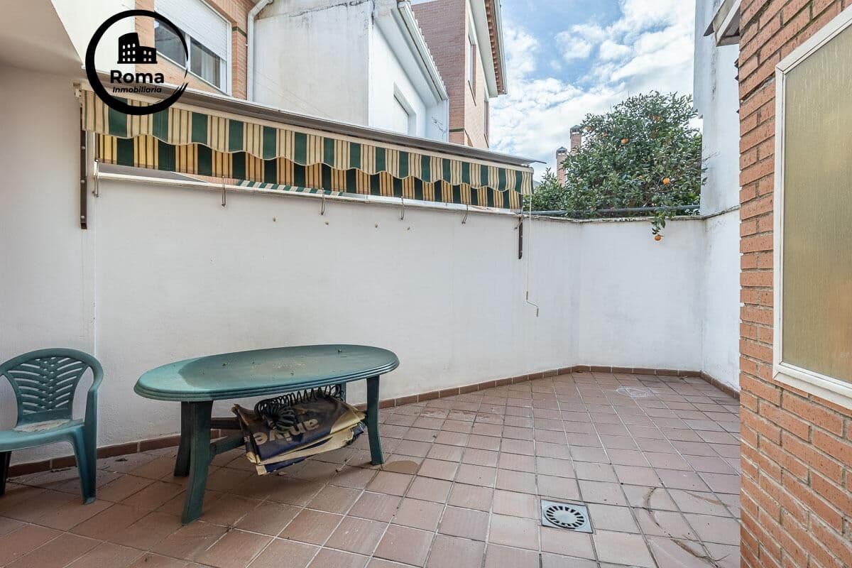 5 chambre Villa/Maison Mitoyenne à vendre à Ogijares avec garage - 339 000 € (Ref: 9679960)