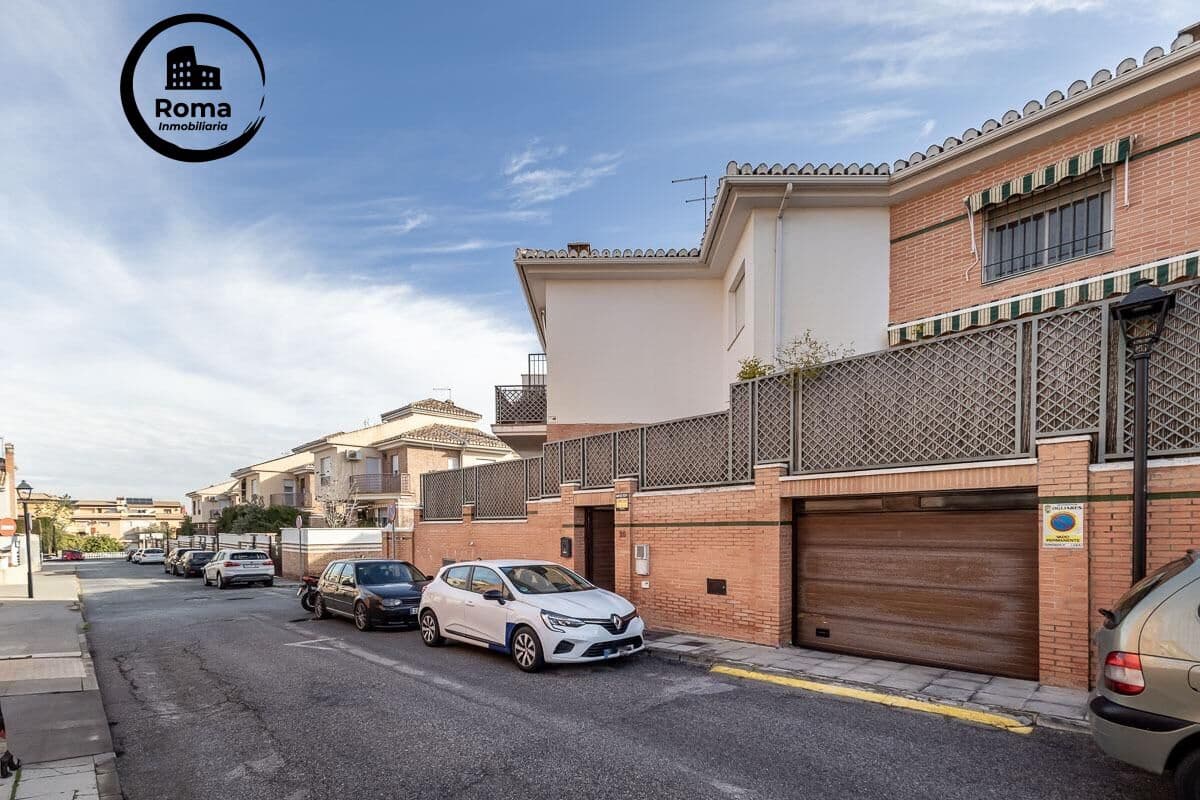 5 chambre Villa/Maison Mitoyenne à vendre à Ogijares avec garage - 339 000 € (Ref: 9679960)