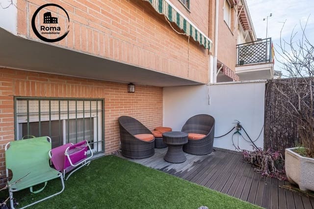 5 chambre Villa/Maison Mitoyenne à vendre à Ogíjares avec garage - 339 000 € (Ref: 9679960)