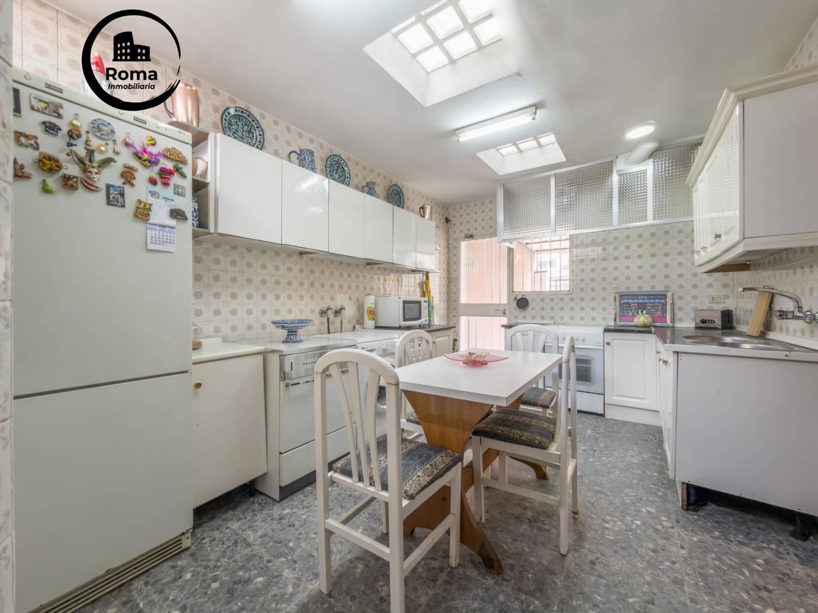 6 quarto Moradia Geminada para venda em Granada cidade com garagem - 595 000 € (Ref: 9684123)