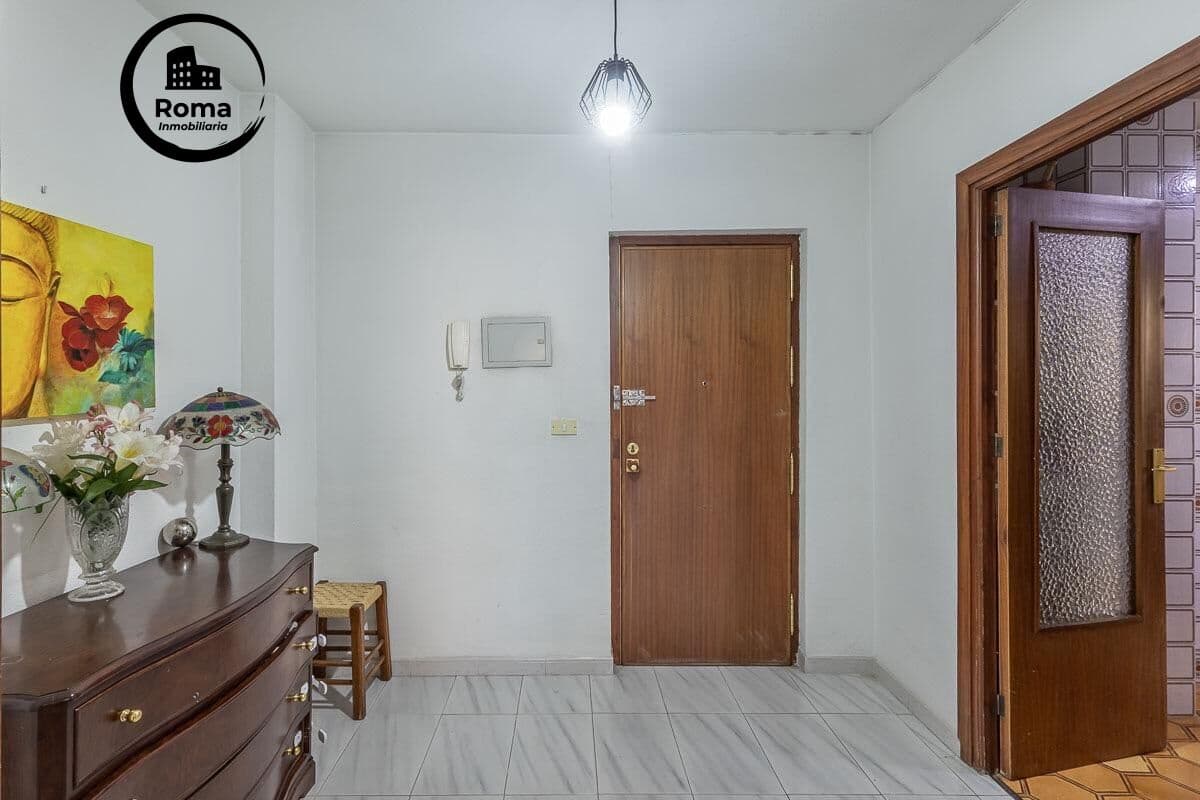 4 sovrum Lägenhet till salu i Granada stad med garage - 269 000 € (Ref: 9686571)