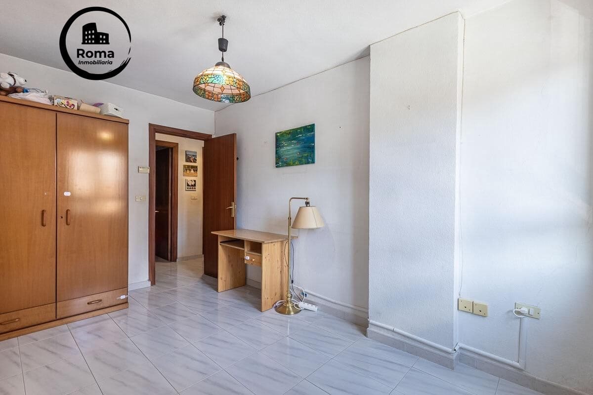 4 sovrum Lägenhet till salu i Granada stad med garage - 269 000 € (Ref: 9686571)