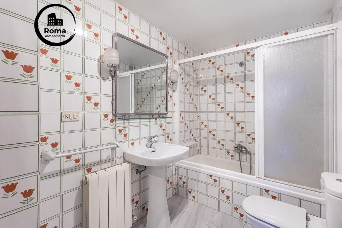 4 sovrum Lägenhet till salu i Granada stad med garage - 269 000 € (Ref: 9686571)