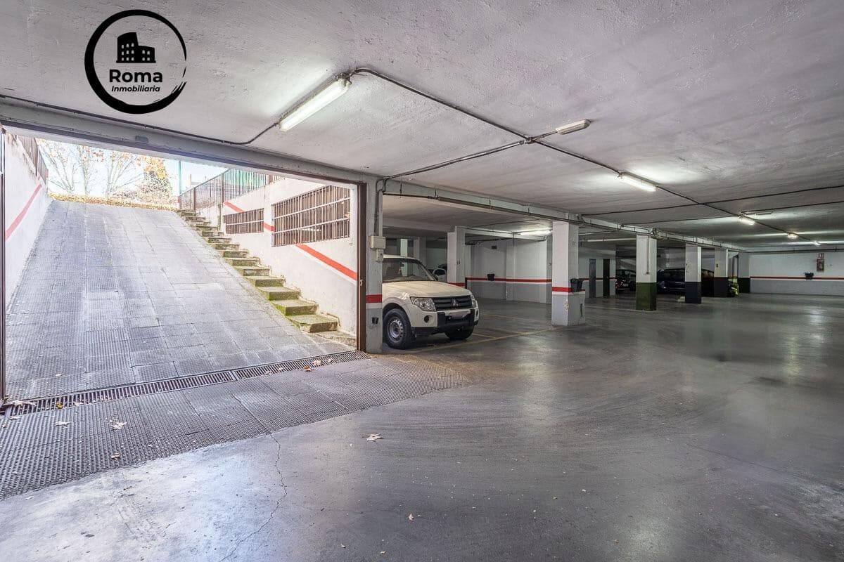 4 sovrum Lägenhet till salu i Granada stad med garage - 269 000 € (Ref: 9686571)