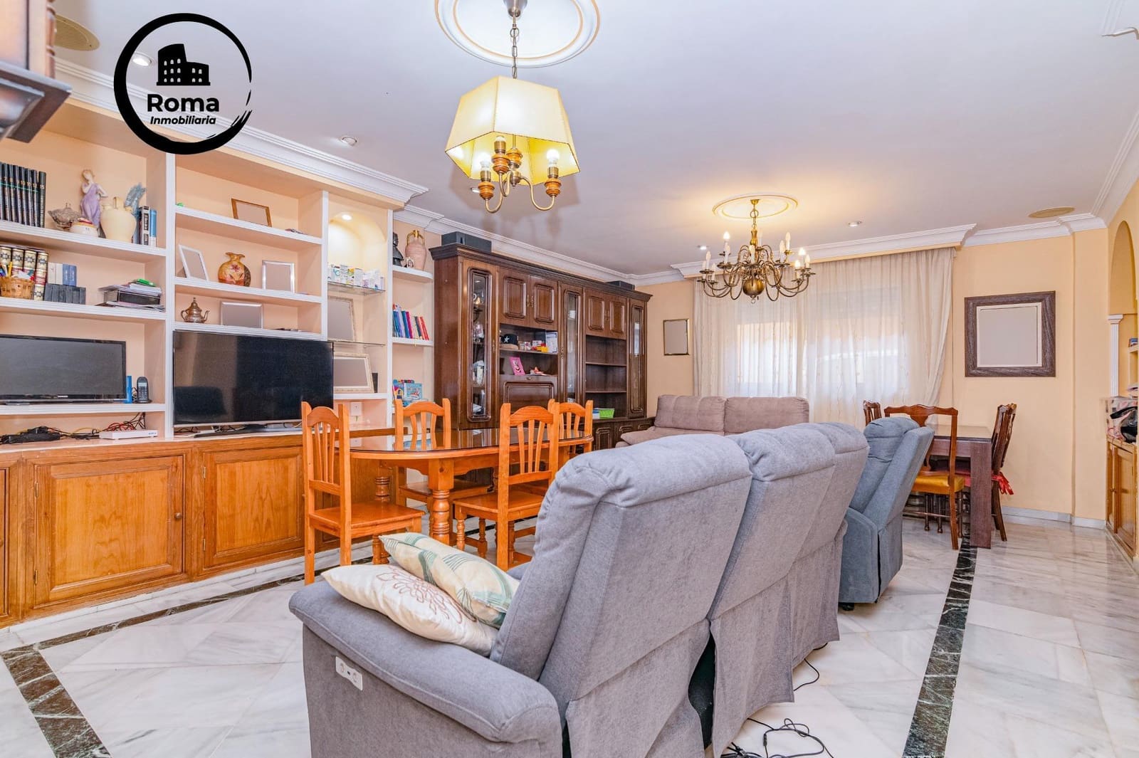 3 makuuhuone Rivitalo myytävänä paikassa La Zubia - 165 000 € (Ref: 9686574)