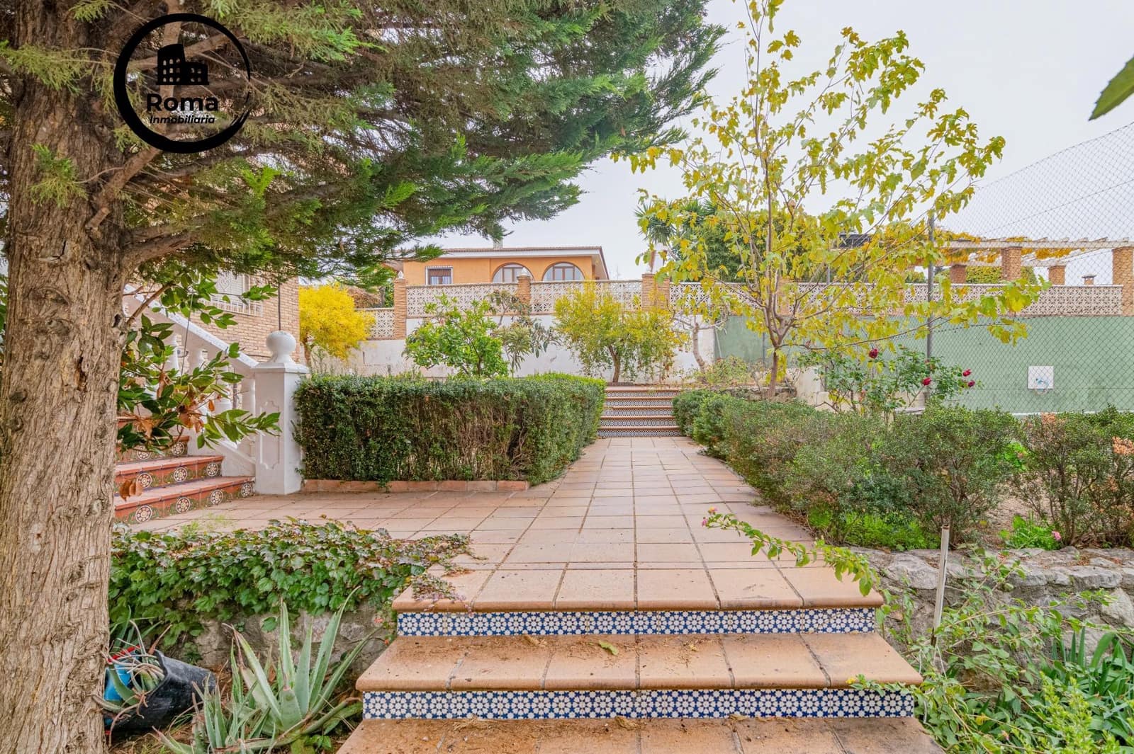 5 slaapkamer Villa te koop in La Zubia met zwembad garage - € 1.190.000 (Ref: 9686575)