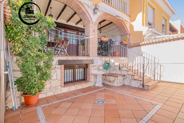 4 sovrum Radhus till salu i La Zubia med pool garage - 370 000 € (Ref: 9686576)