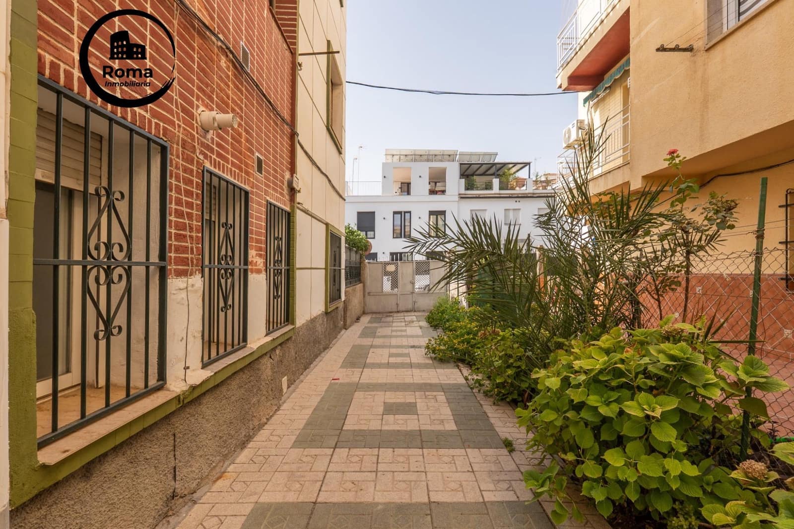 2 soveværelse Lejlighed til salg i Granada by med garage - € 195.000 (Ref: 9690903)