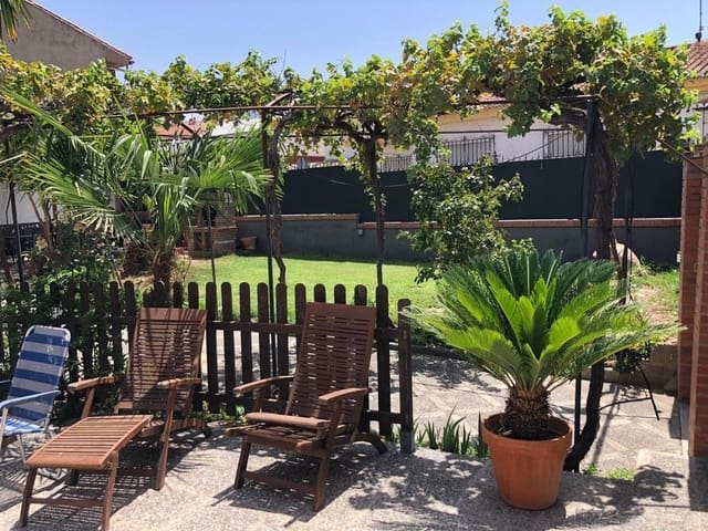 5 soveværelse Villa til salg i La Zubia med garage - € 460.000 (Ref: 9690906)