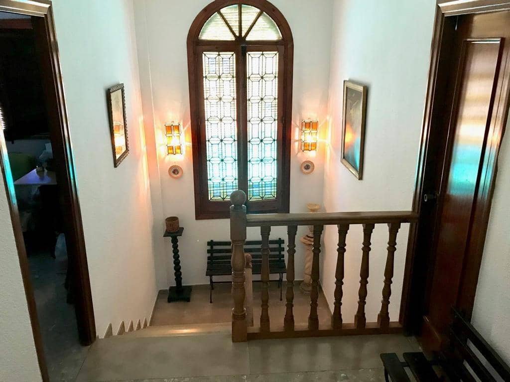 5 soveværelse Villa til salg i La Zubia med garage - € 460.000 (Ref: 9690906)