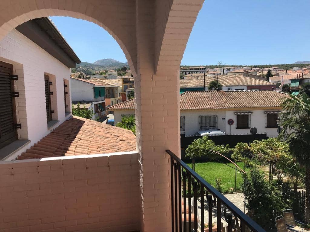 5 soveværelse Villa til salg i La Zubia med garage - € 460.000 (Ref: 9690906)