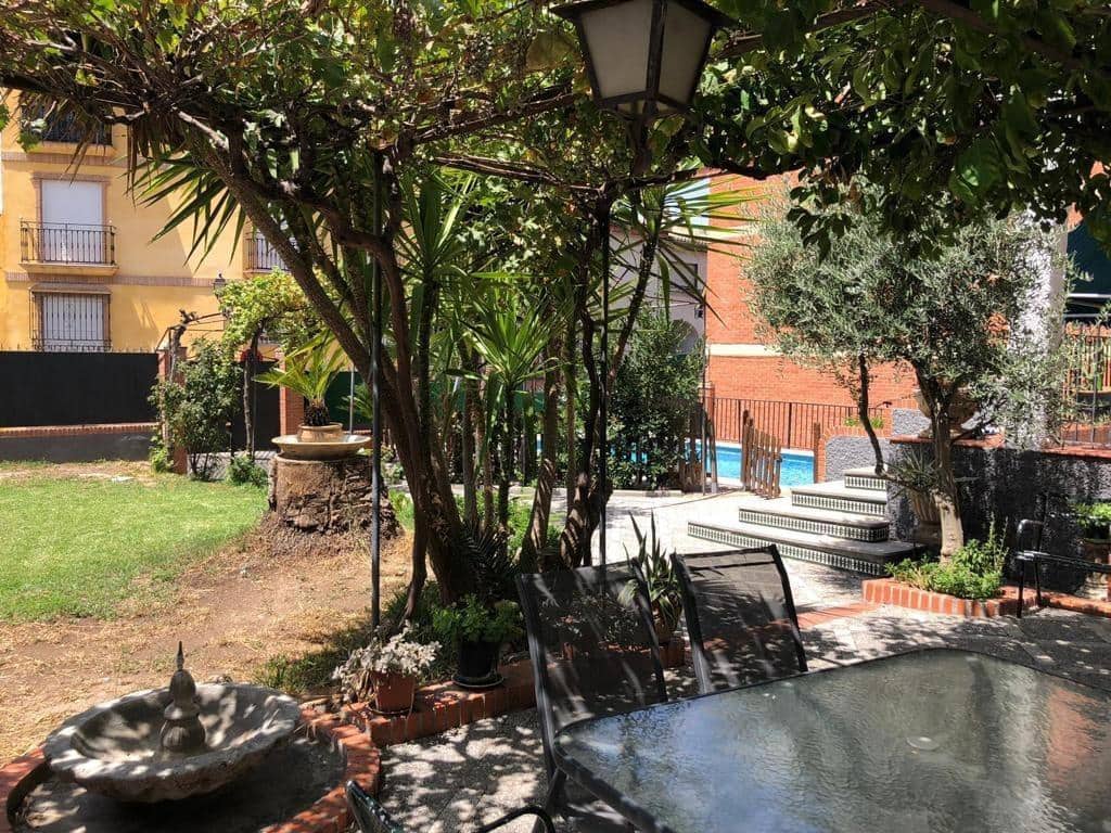 5 soveværelse Villa til salg i La Zubia med garage - € 460.000 (Ref: 9690906)