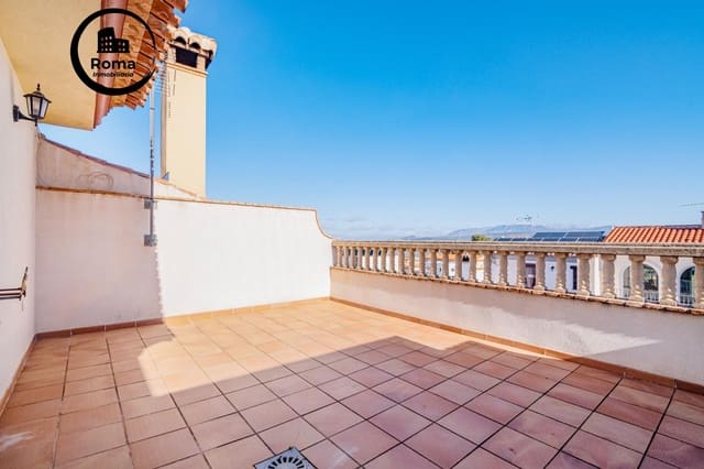 4 Zimmer Reihenhaus zu verkaufen in La Zubia mit Pool Garage - 370.000 € (Ref: 9690909)