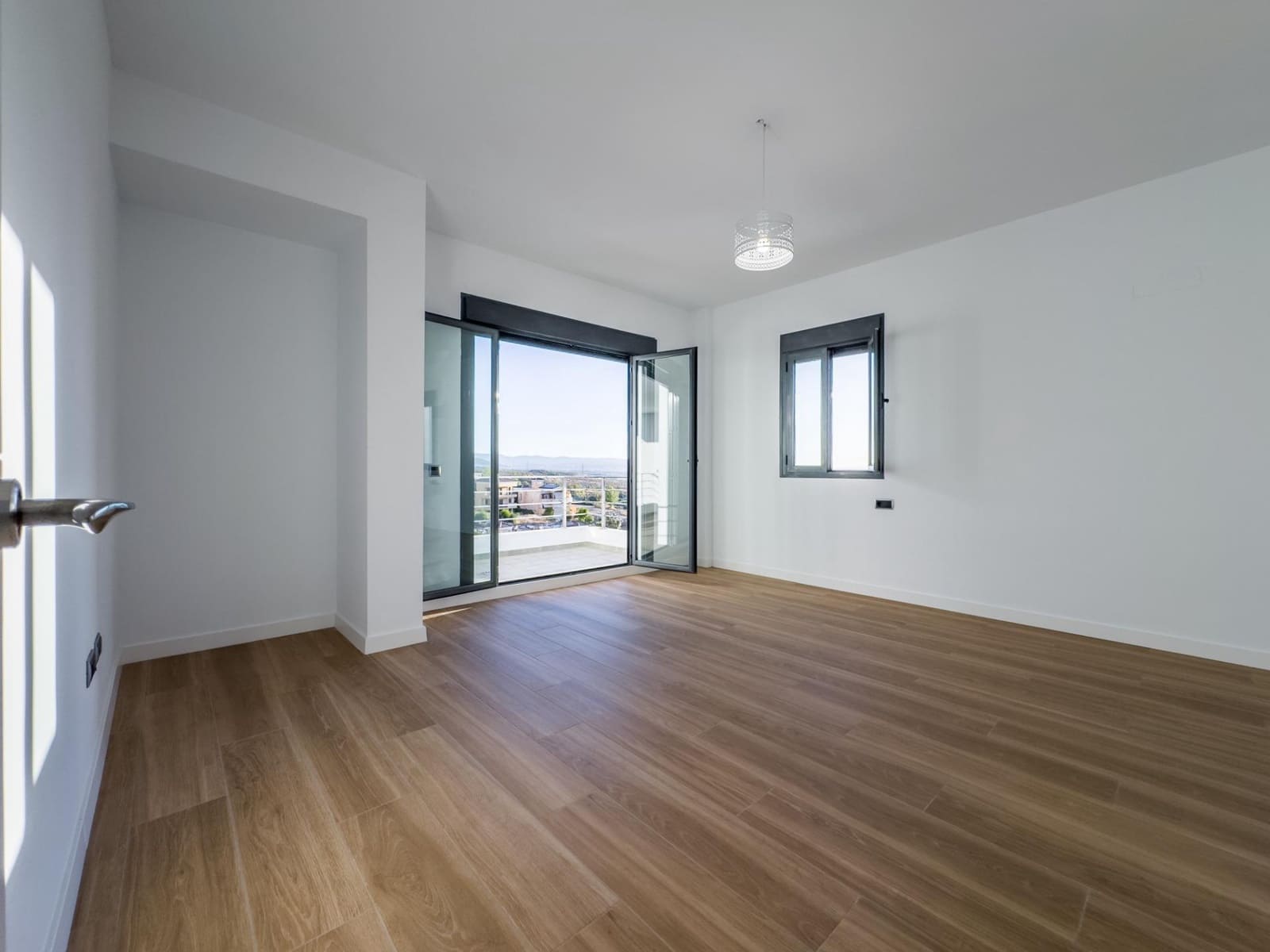 5 soveværelse Villa til salg i La Zubia med swimmingpool garage - € 799.000 (Ref: 9690910)