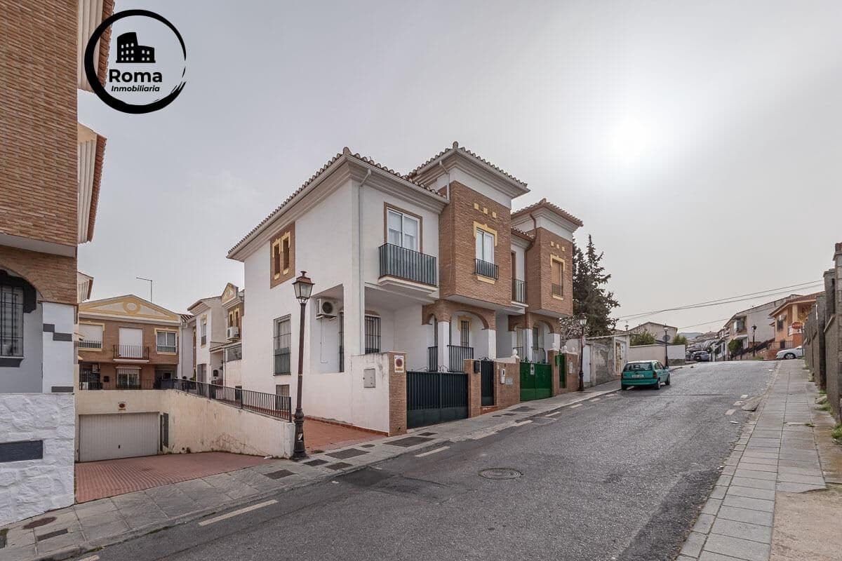 4 bedroom Terraced Villa for sale in La Zubia with garage - € 220,000 (Ref: 9690912)