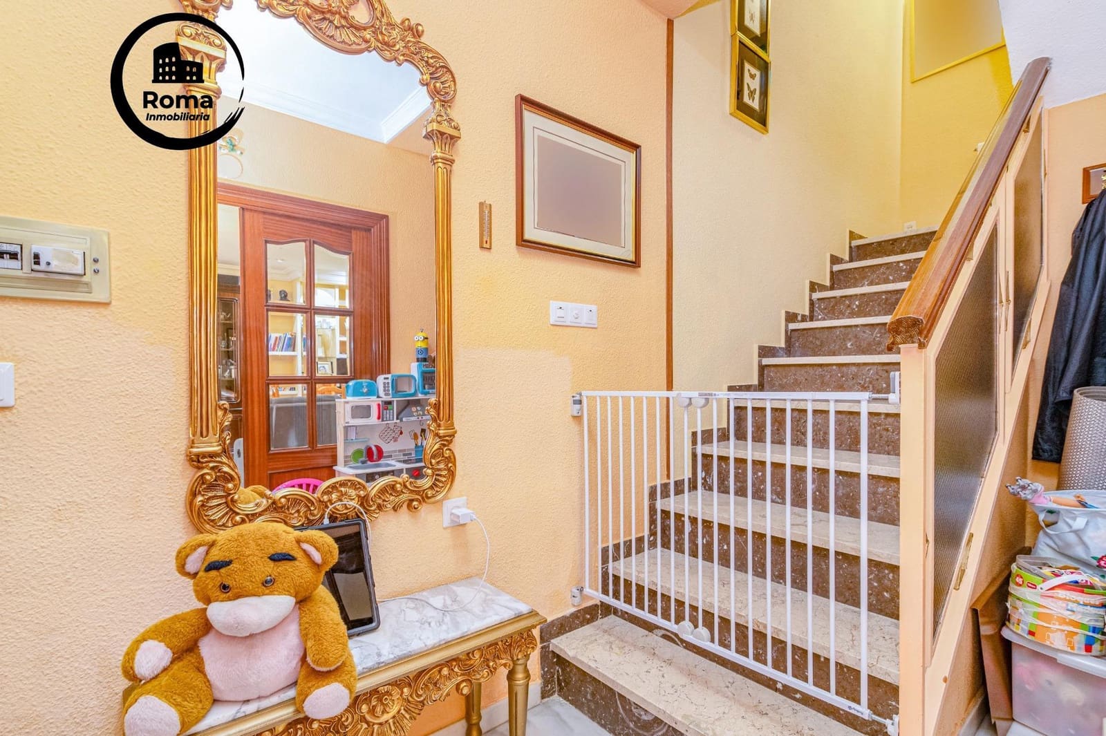 3 bedroom Terraced Villa for sale in La Zubia - € 165,000 (Ref: 9690914)