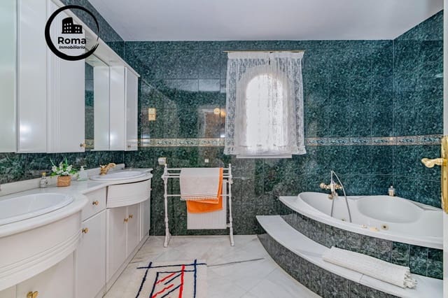 5 soveværelse Villa til salg i La Zubia med swimmingpool garage - € 1.190.000 (Ref: 9690915)