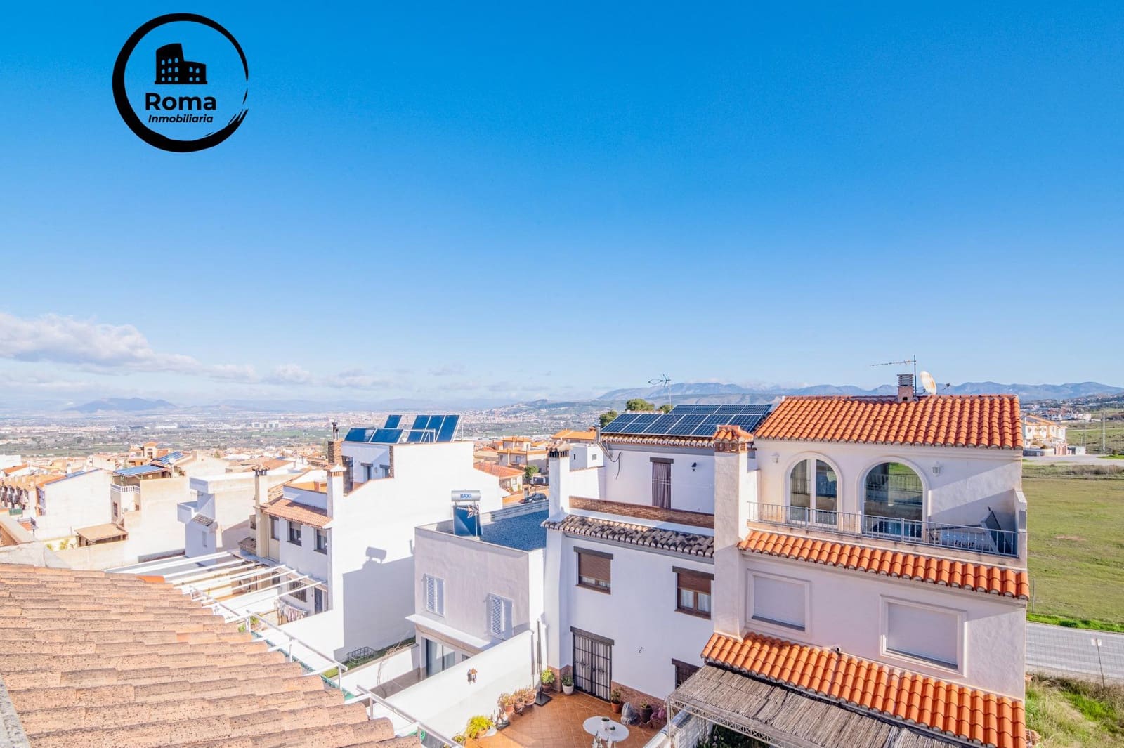 4 bedroom Terraced Villa for sale in La Zubia with pool garage - € 370,000 (Ref: 9690917)