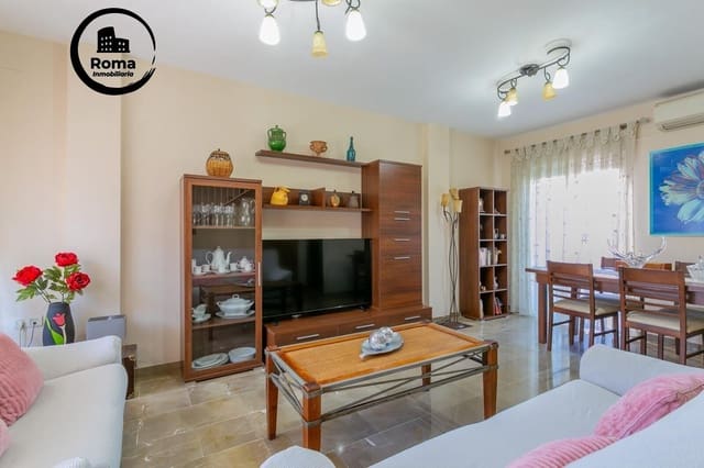 3 slaapkamer Rijtjeshuis te koop in Granada stad met garage - € 290.000 (Ref: 9690923)