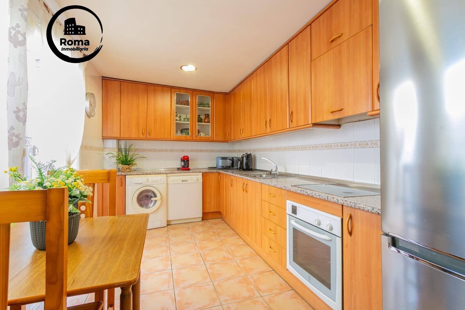 3 slaapkamer Rijtjeshuis te koop in Granada stad met garage - € 290.000 (Ref: 9690923)