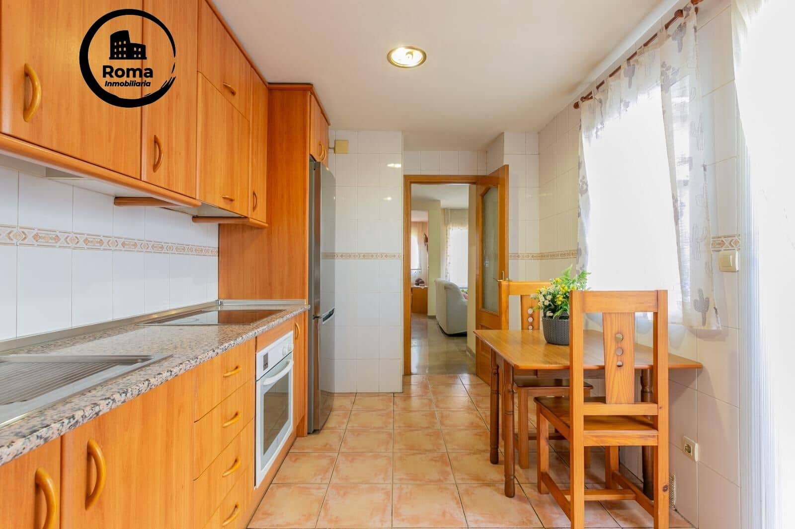 3 slaapkamer Rijtjeshuis te koop in Granada stad met garage - € 290.000 (Ref: 9690923)