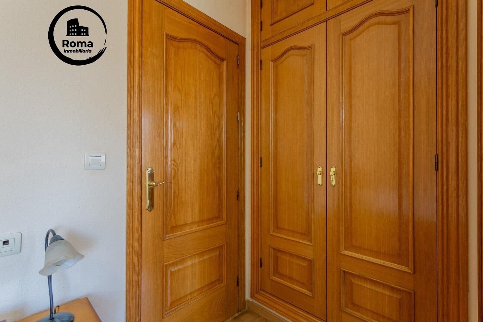 3 slaapkamer Rijtjeshuis te koop in Granada stad met garage - € 290.000 (Ref: 9690923)