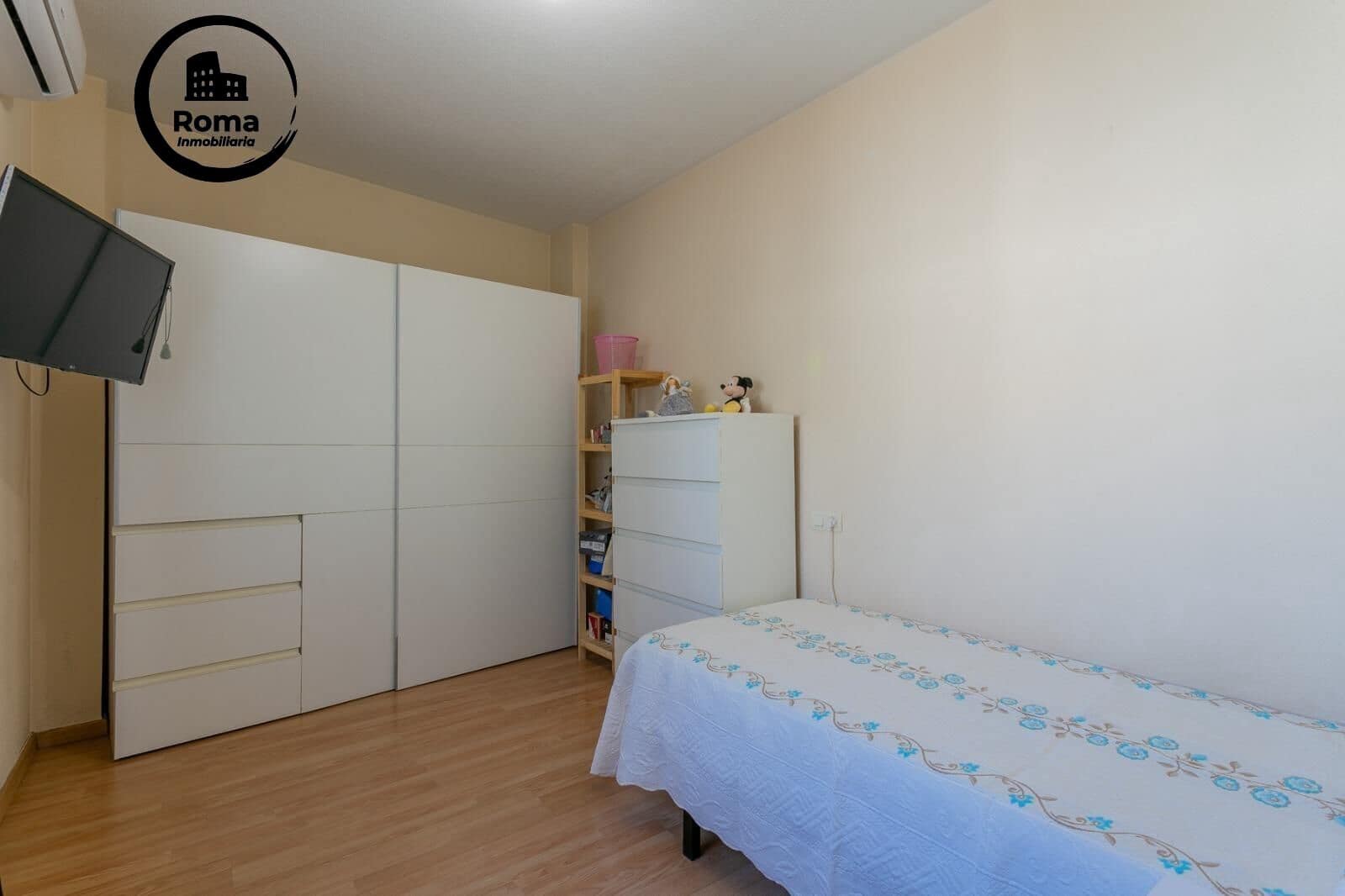 3 slaapkamer Rijtjeshuis te koop in Granada stad met garage - € 290.000 (Ref: 9690923)