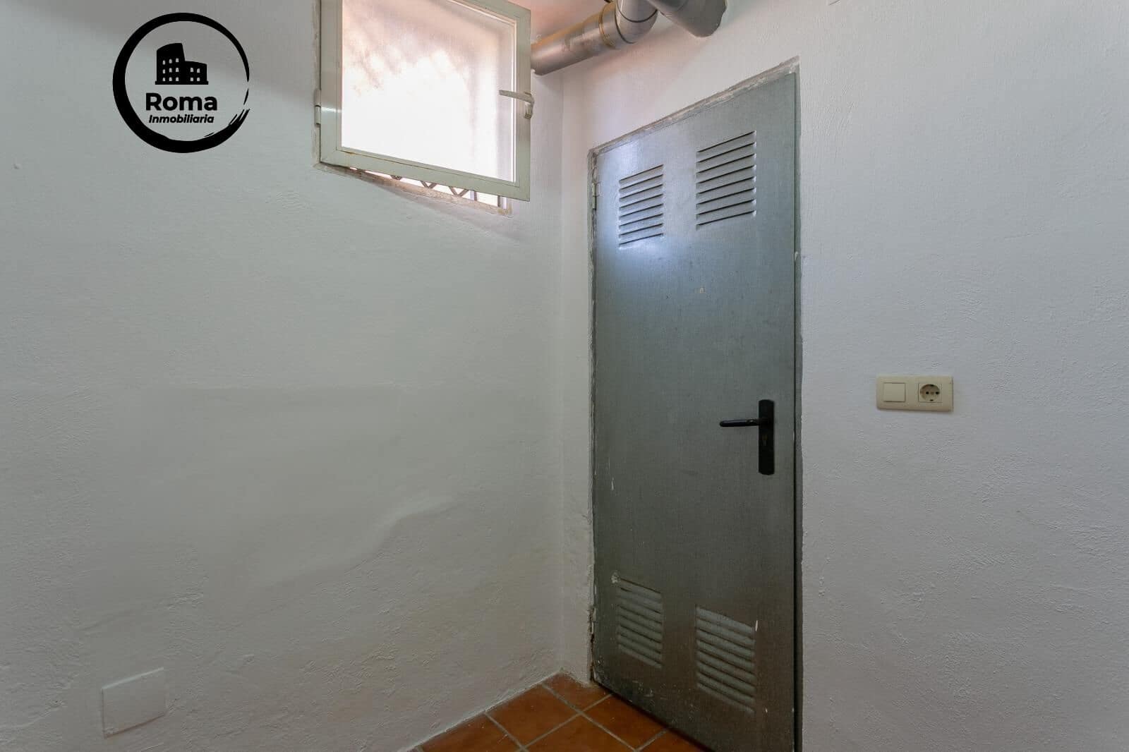 3 slaapkamer Rijtjeshuis te koop in Granada stad met garage - € 290.000 (Ref: 9690923)