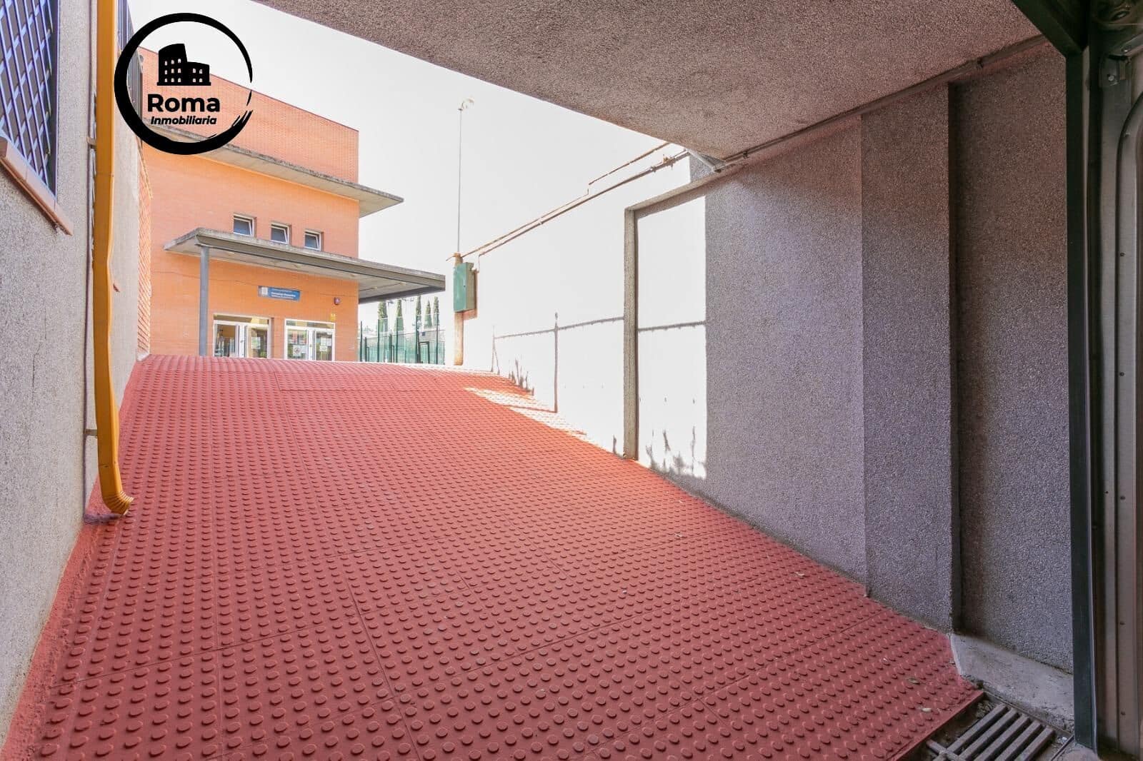 3 slaapkamer Rijtjeshuis te koop in Granada stad met garage - € 290.000 (Ref: 9690923)