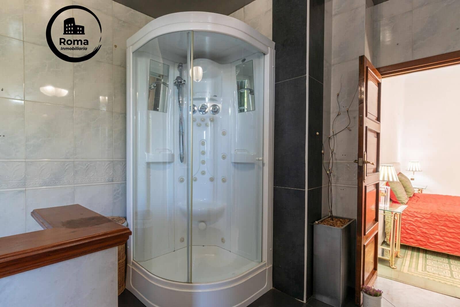 5 soveværelse Villa til salg i Granada by med swimmingpool - € 350.000 (Ref: 9690925)