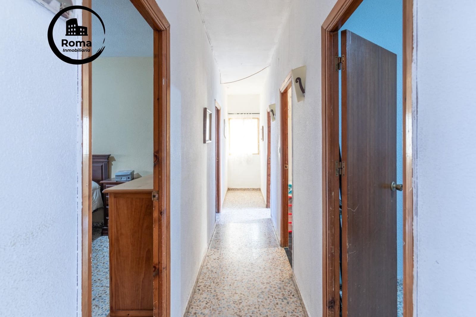 8 slaapkamer Villa te koop in Ambroz - € 290.000 (Ref: 9690927)