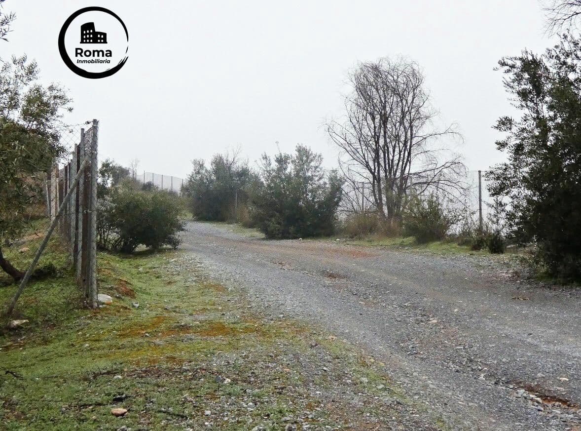 Grunde uden byggetilladelser til salg i Peligros - € 74.000 (Ref: 9702068)