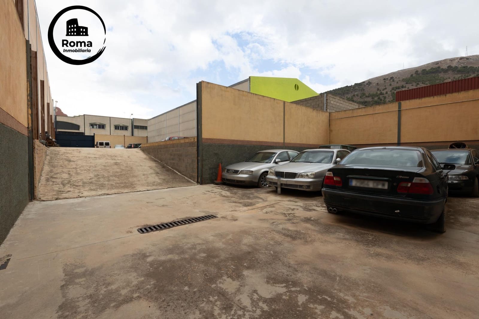 Entreprise à vendre à Loja - 590 000 € (Ref: 9715031)
