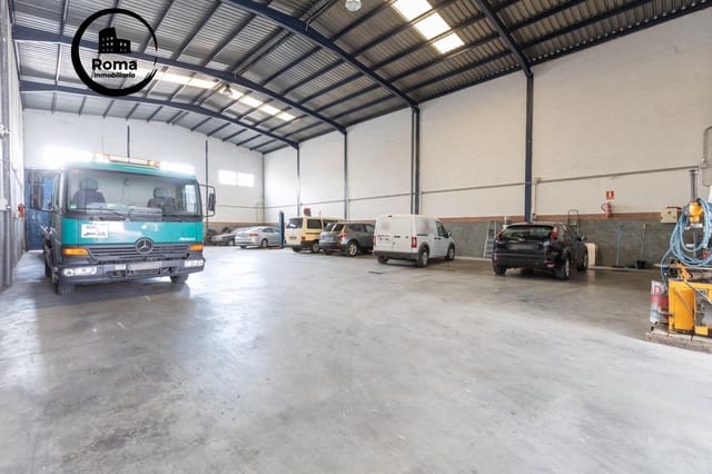 Entreprise à vendre à Loja - 590 000 € (Ref: 9715031)