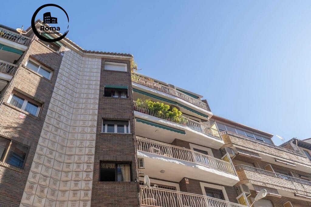 4 bedroom Penthouse for sale in Granada city - € 439,000 (Ref: 9715032)