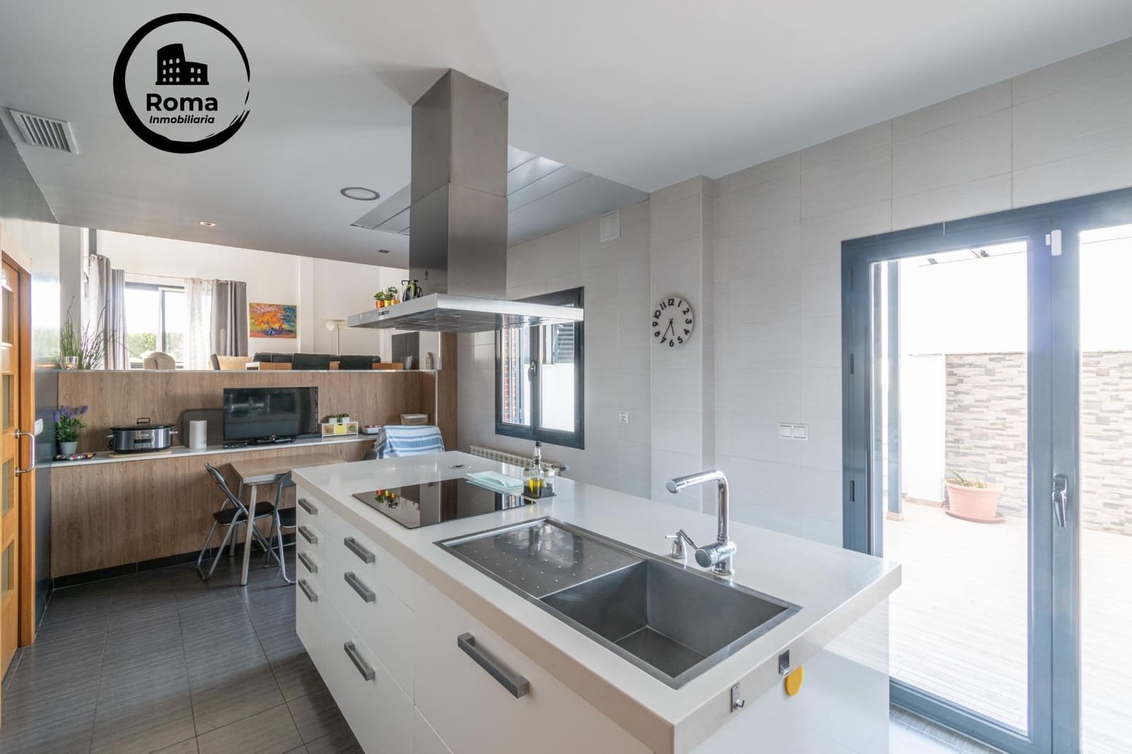 4 bedroom Villa for sale in Alhendin with pool garage - € 449,000 (Ref: 9715036)